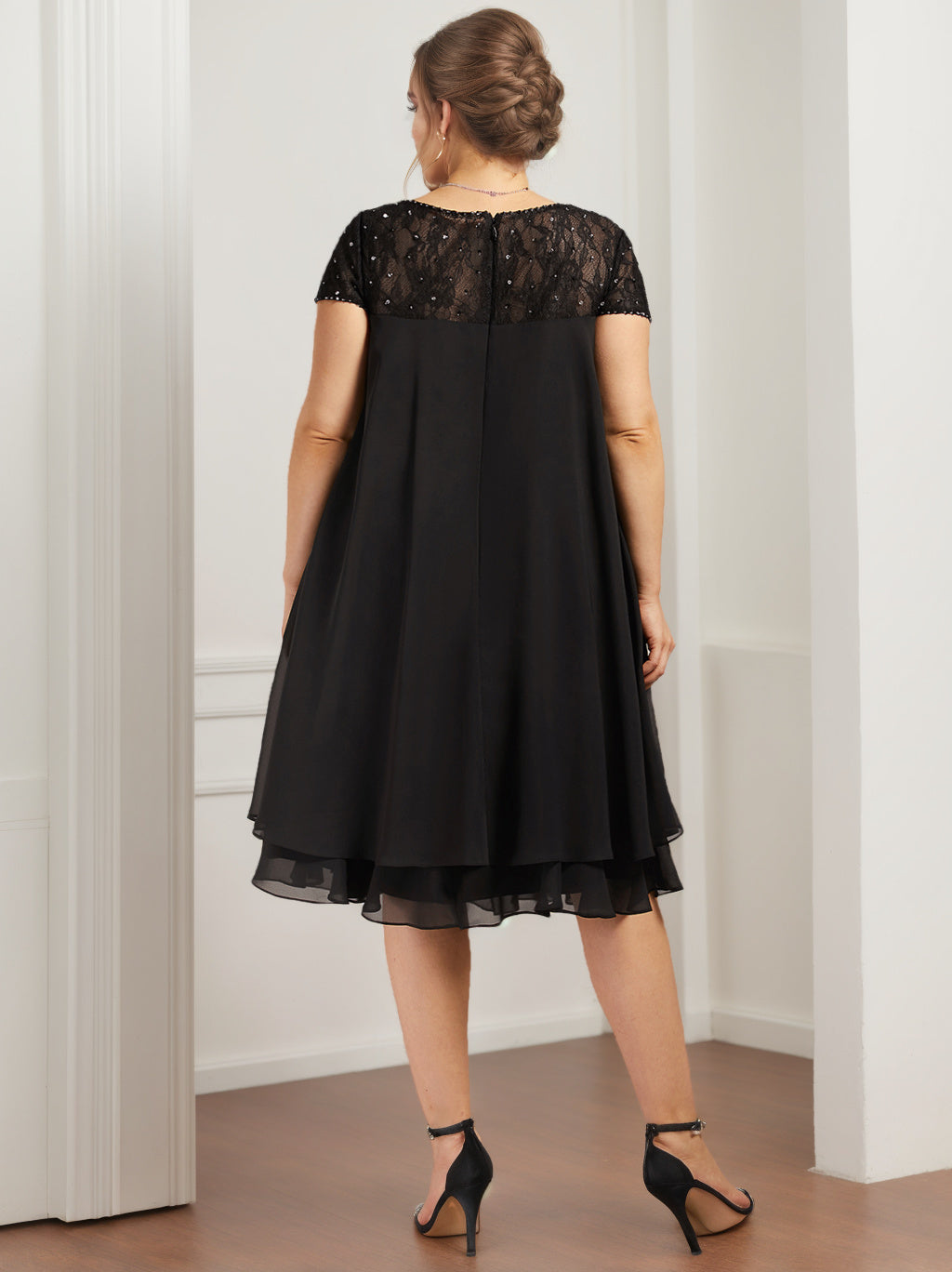 Short Sleeve Scoop Neck A-Line Princess Illusion Plus Size Mother of the Bride Knee-Length Beaded Dress with Sequins