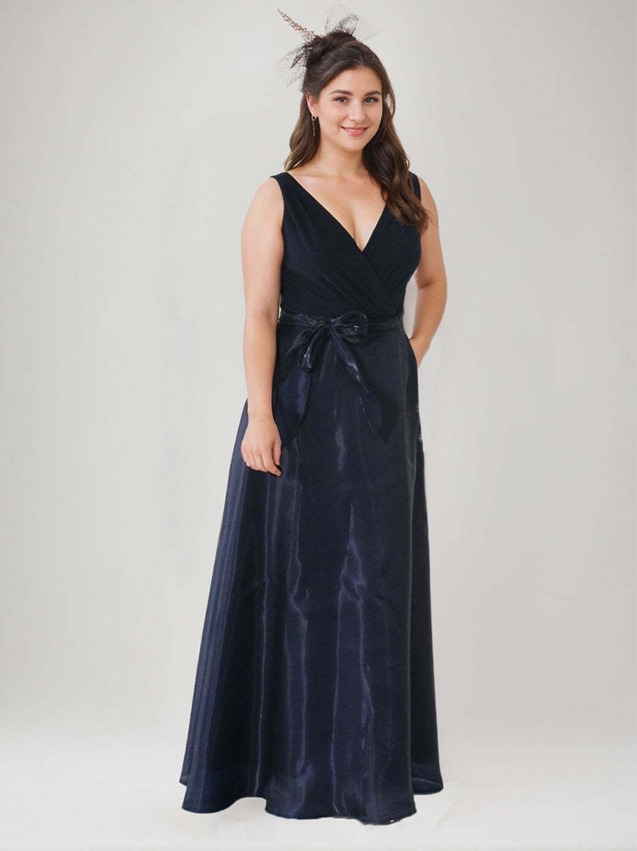 V-Neck Sleeveless A-Line Princess Floor-Length Plus Size Mother of the Bride Dress with Bow