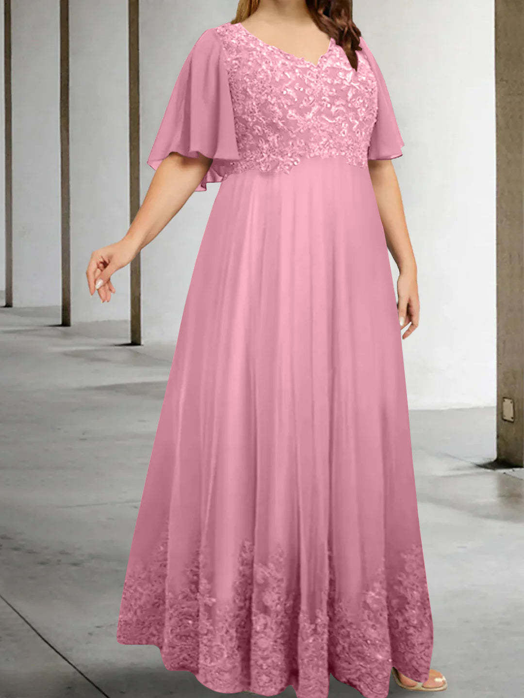 Plus Size V-Neck A-Line Princess Floor-Length Mother of the Bride Dress with Appliques and Half Sleeves