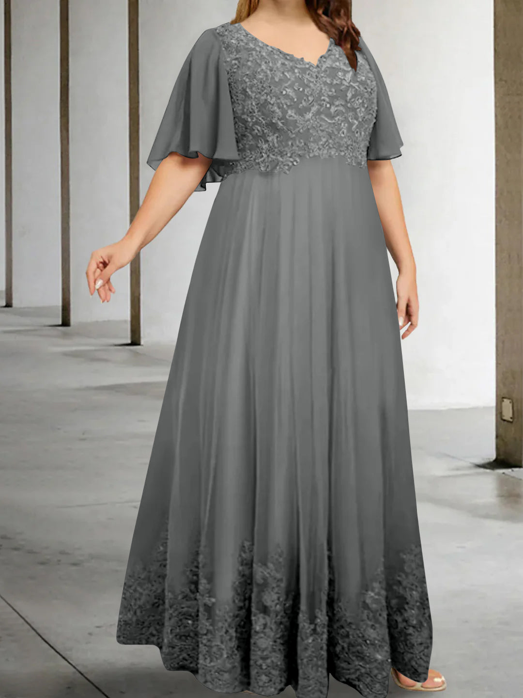Plus Size V-Neck A-Line Princess Floor-Length Mother of the Bride Dress with Appliques and Half Sleeves