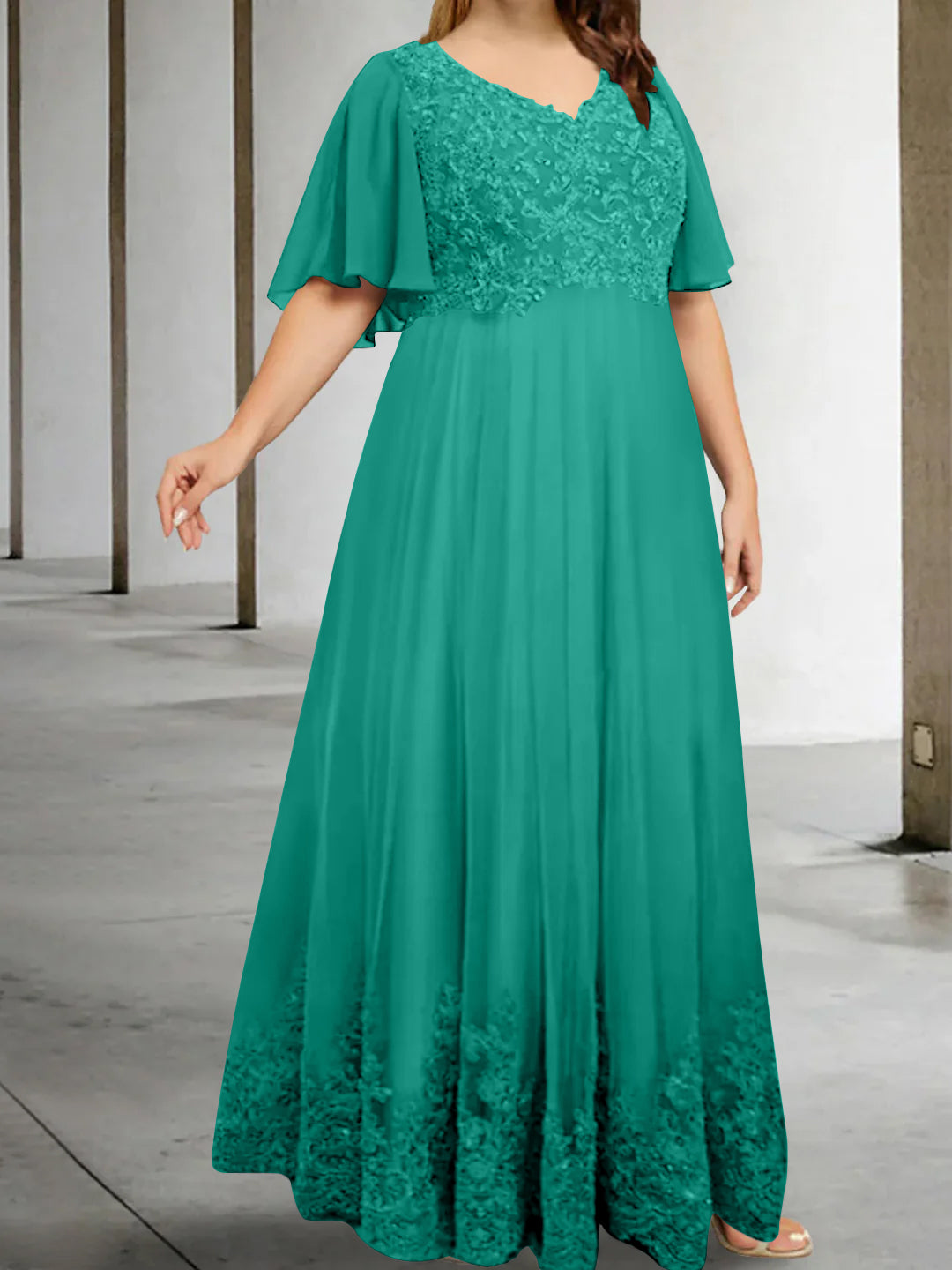 Plus Size V-Neck A-Line Princess Floor-Length Mother of the Bride Dress with Appliques and Half Sleeves