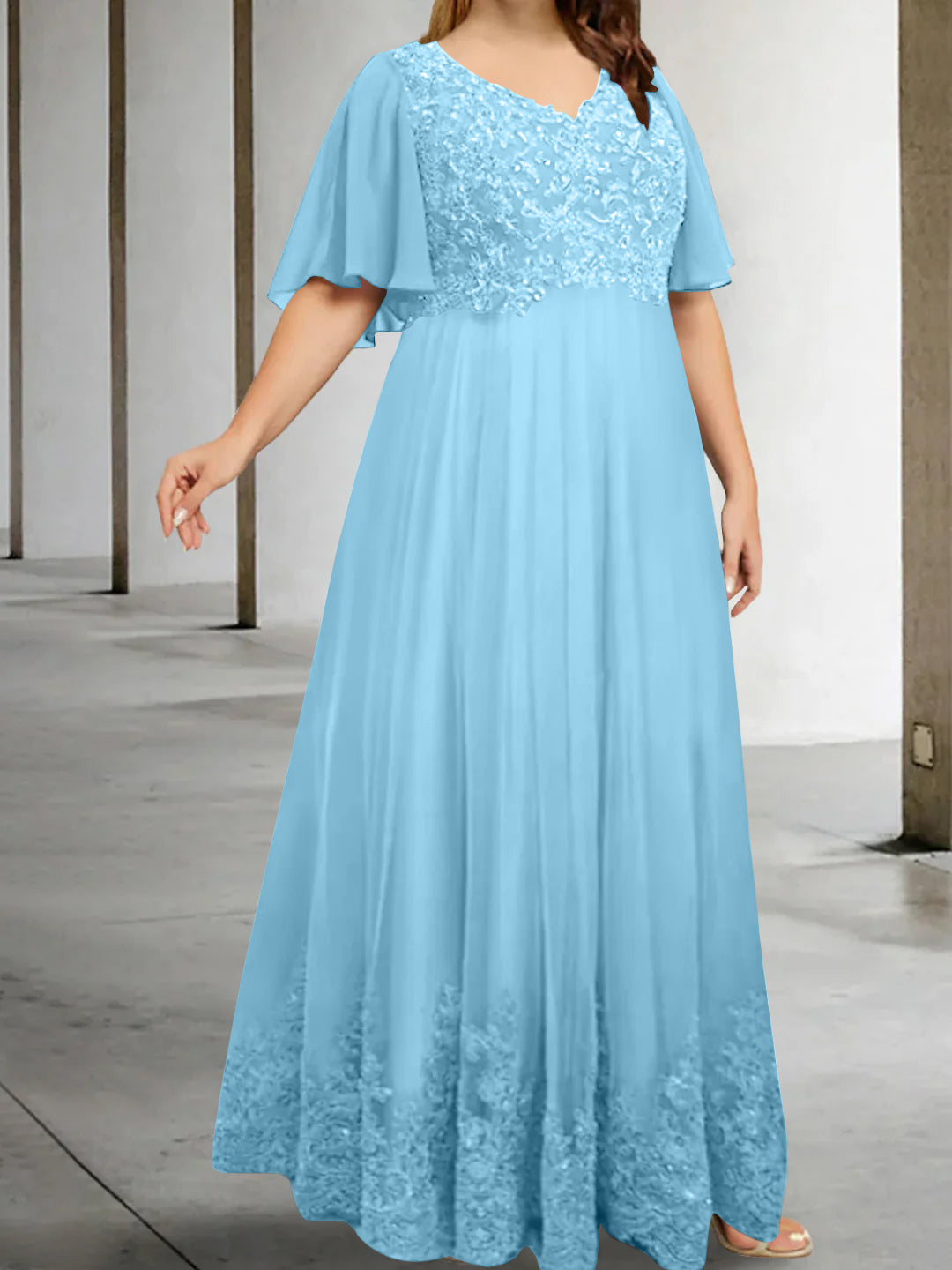 Plus Size V-Neck A-Line Princess Floor-Length Mother of the Bride Dress with Appliques and Half Sleeves