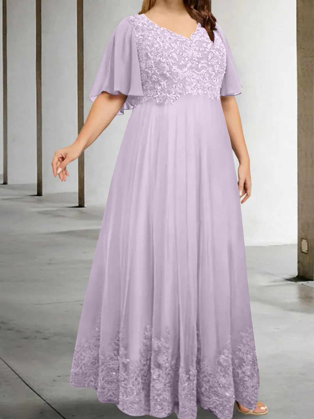 Plus Size V-Neck A-Line Princess Floor-Length Mother of the Bride Dress with Appliques and Half Sleeves