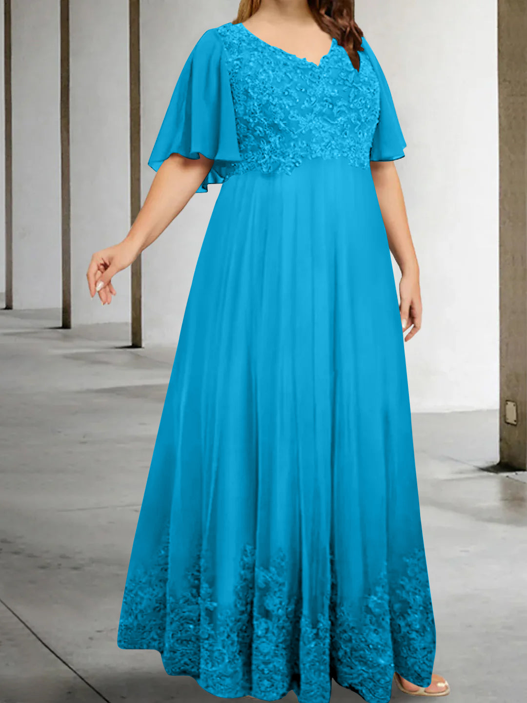 Plus Size V-Neck A-Line Princess Floor-Length Mother of the Bride Dress with Appliques and Half Sleeves