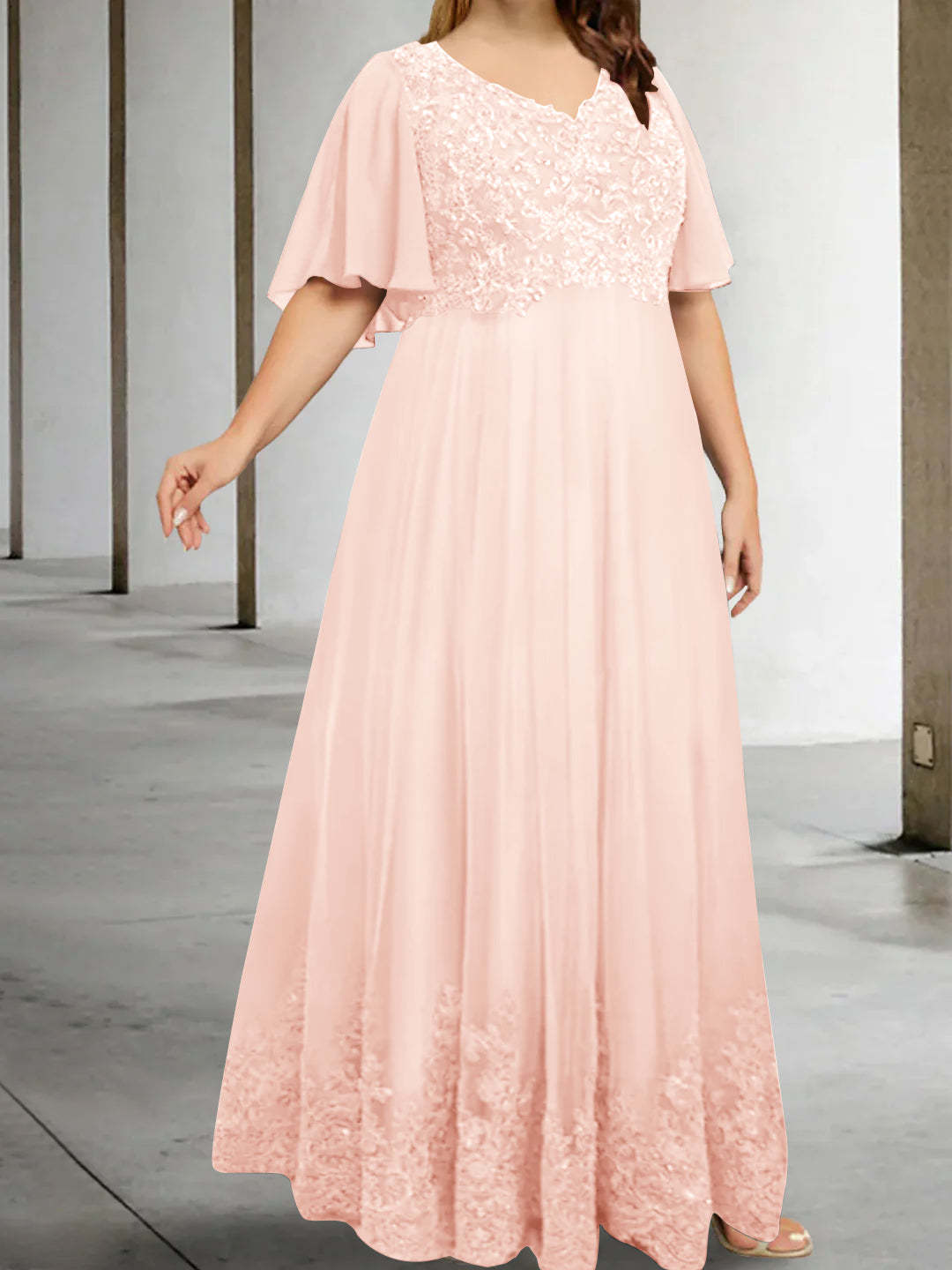 Plus Size V-Neck A-Line Princess Floor-Length Mother of the Bride Dress with Appliques and Half Sleeves