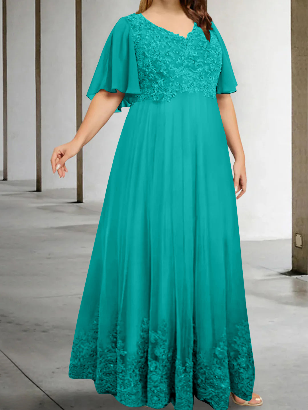 Plus Size V-Neck A-Line Princess Floor-Length Mother of the Bride Dress with Appliques and Half Sleeves