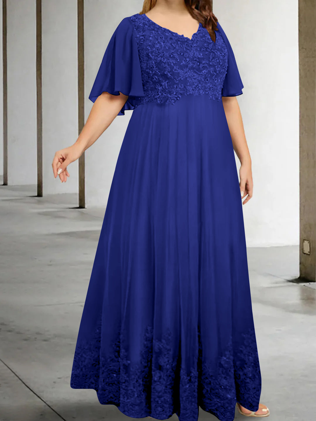 Plus Size V-Neck A-Line Princess Floor-Length Mother of the Bride Dress with Appliques and Half Sleeves
