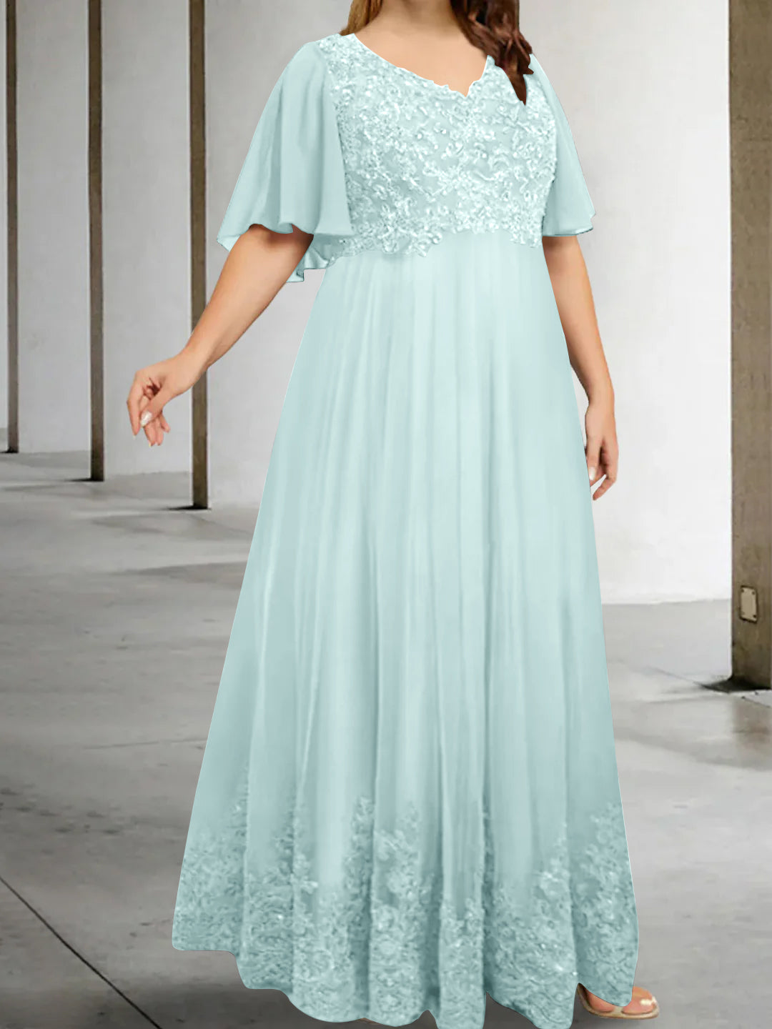 Plus Size V-Neck A-Line Princess Floor-Length Mother of the Bride Dress with Appliques and Half Sleeves