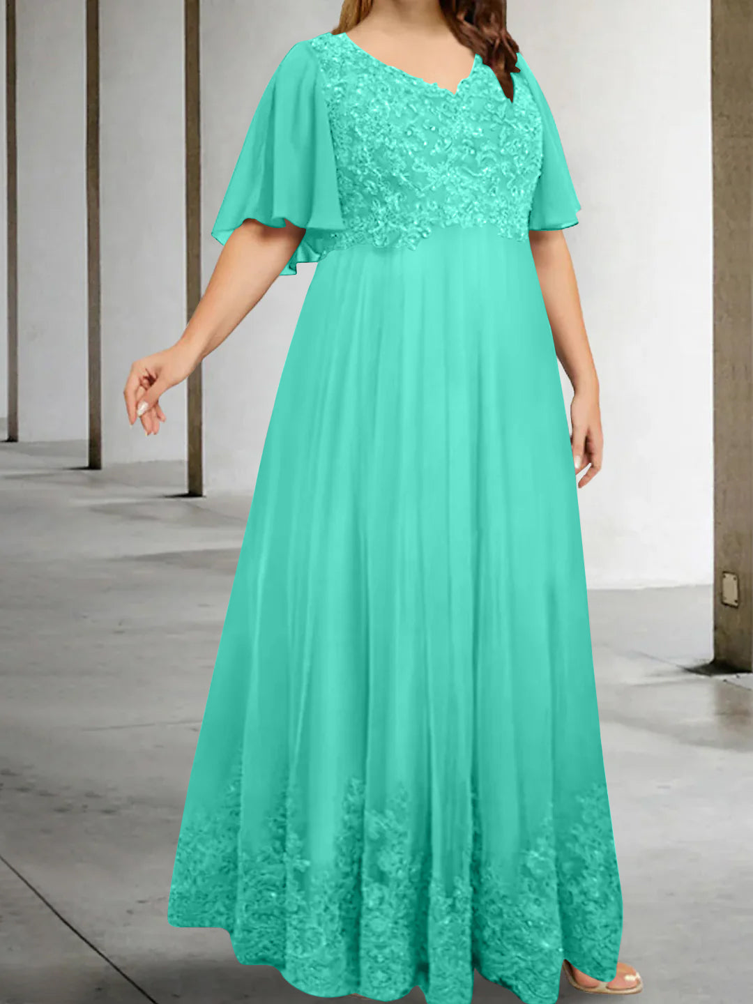 Plus Size V-Neck A-Line Princess Floor-Length Mother of the Bride Dress with Appliques and Half Sleeves