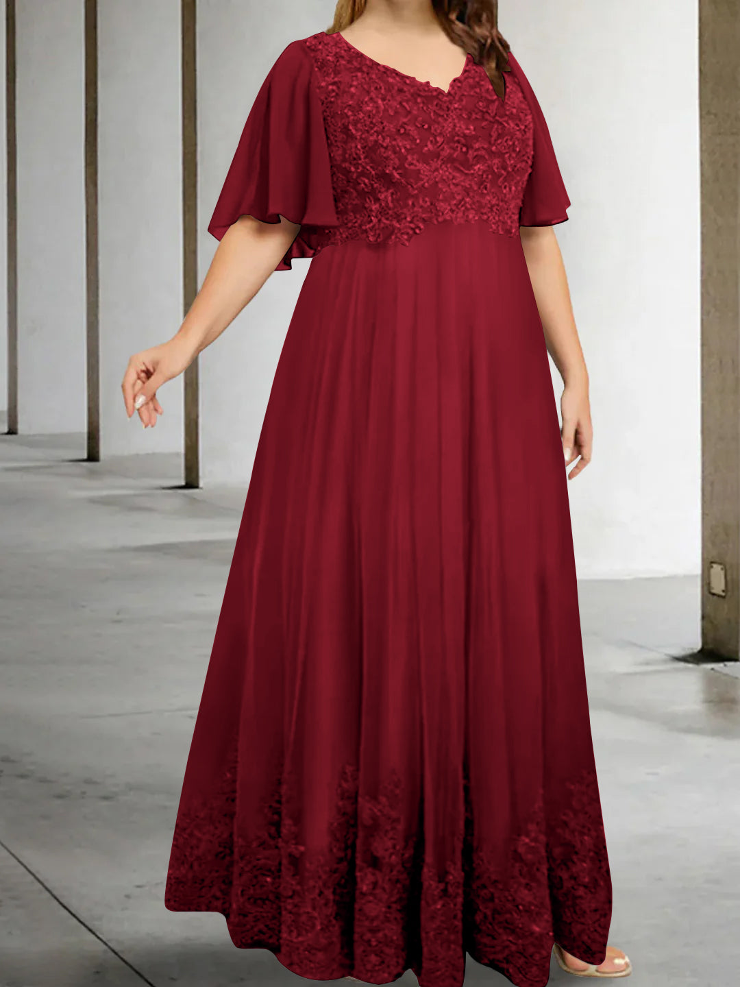 Plus Size V-Neck A-Line Princess Floor-Length Mother of the Bride Dress with Appliques and Half Sleeves