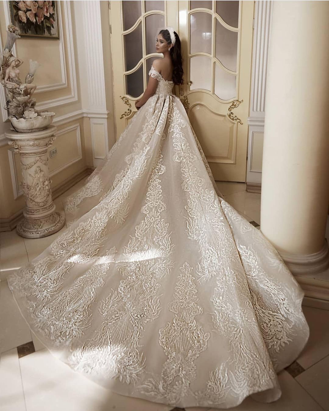Elegant Floor-Length Church A-Line Off-the-Shoulder Wedding Dress with Appliques Lace