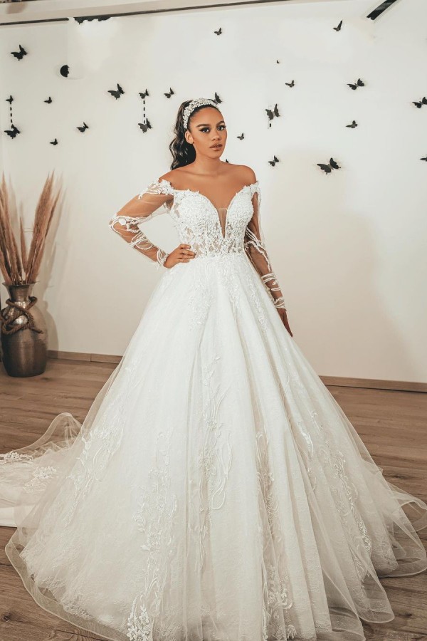 Beautiful Sweetheart Long Sleeves Floor-Length A-Line Wedding Dress Tulle with Appliques Lace