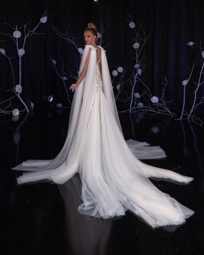 White Charming Slim Deep V-Neck Sleeveless Beading Evening Dress