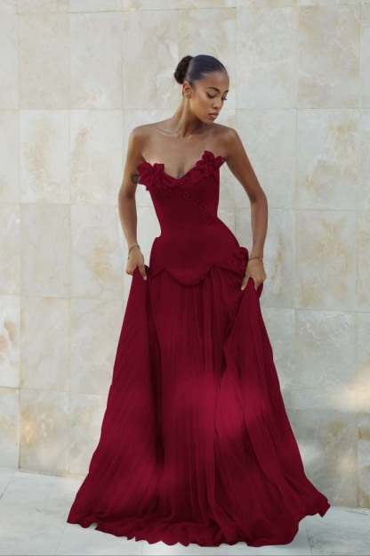 Stunning Strapless Sleeveless Long Formal Dress With Pleated Beading