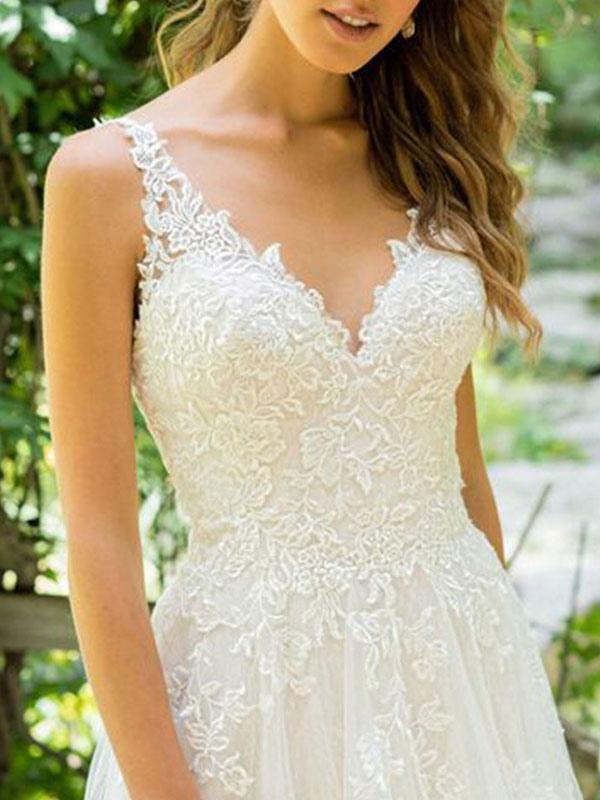Lace Sleeveless Tulle Beach Wedding Dress