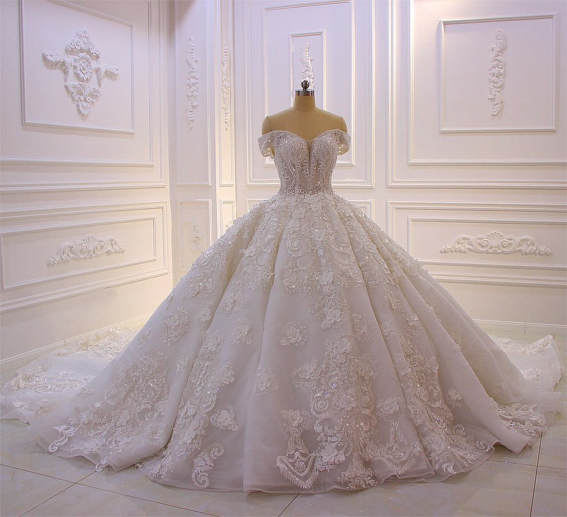 Sexy Sweetheart Off-the-Shoulder Backless Wedding Dress with Tulle Appliques Lace Ruffles