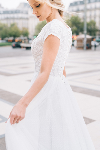 Gorgeous White Cap Sleeve A-Line V-Neck Wedding Dress with Lace Chiffon