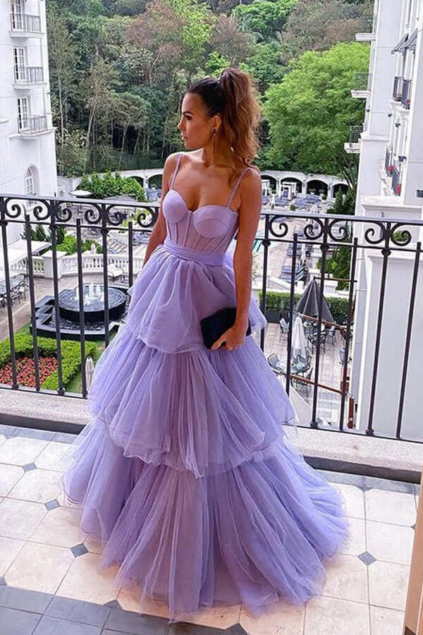 Lavender Slip Low-Cut Cake Prom Dress