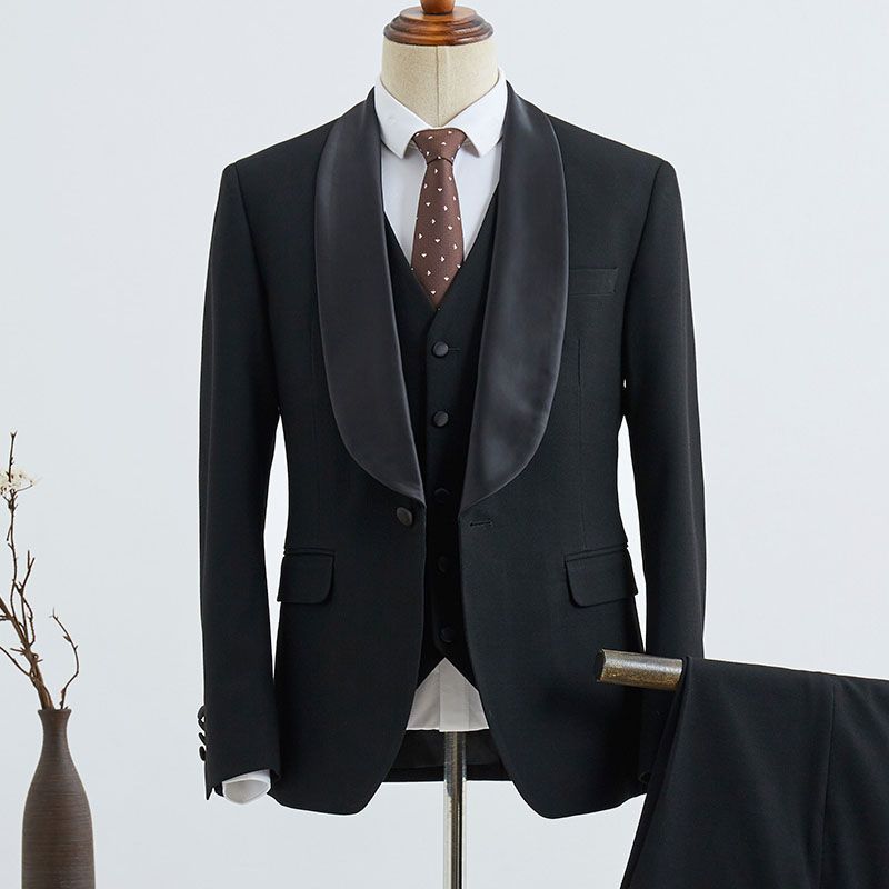 Elegant Slim-Fit Three-Piece Custom Wedding Suit for Grooms