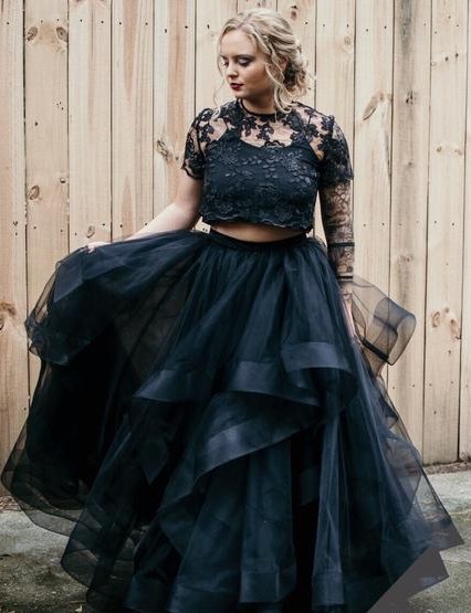 Charming Tulle Lace Layers Long Two-Piece Wedding Dress with Short Sleeves