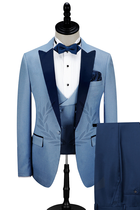 Glamorous Dark Navy Blue Solid Peaked Lapel Wedding Tuxedo