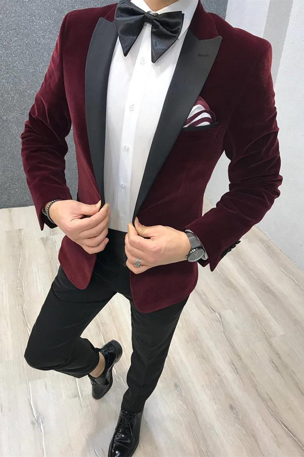 Burgundy Velvet Black Satin Peak Lapel Wedding Suits with Two-Piece
