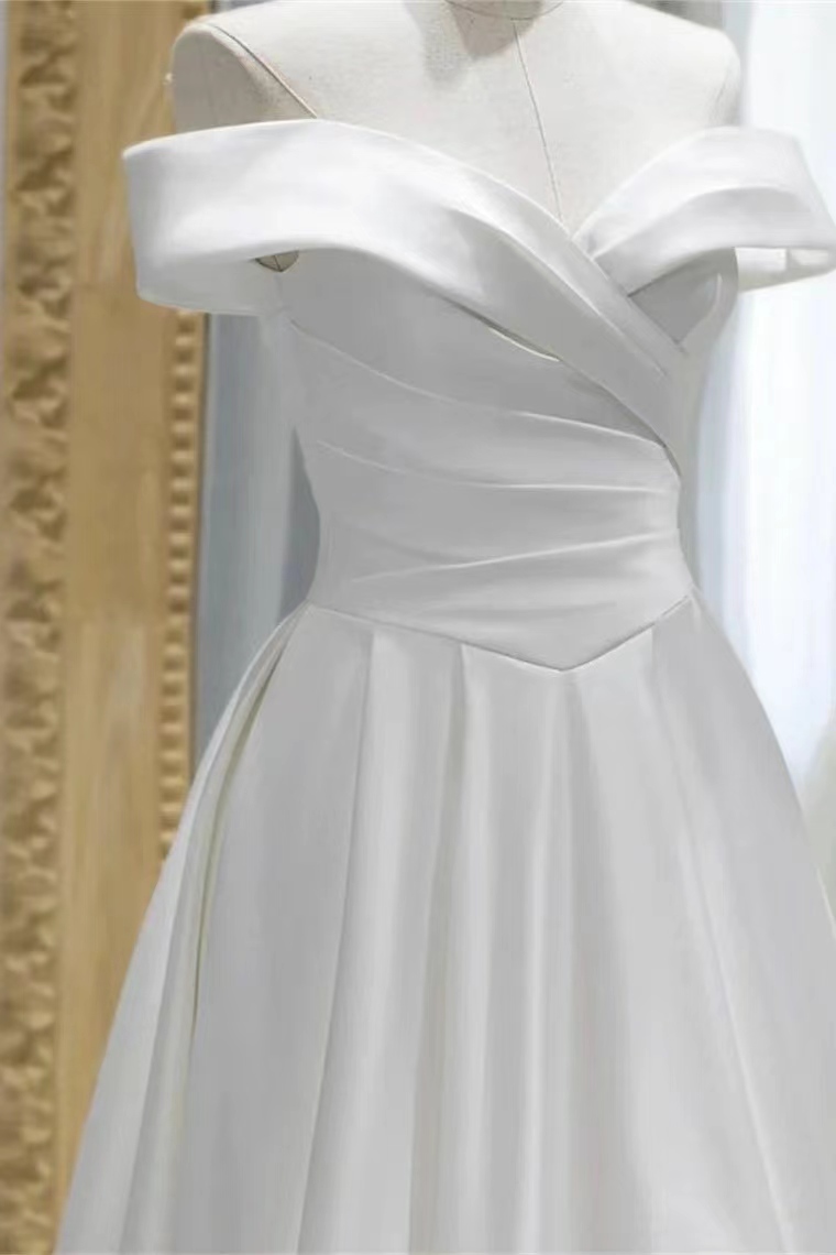 Gorgeous Sweetheart White Off-The-Shoulder Evening Dress A-Line With Lace-Up