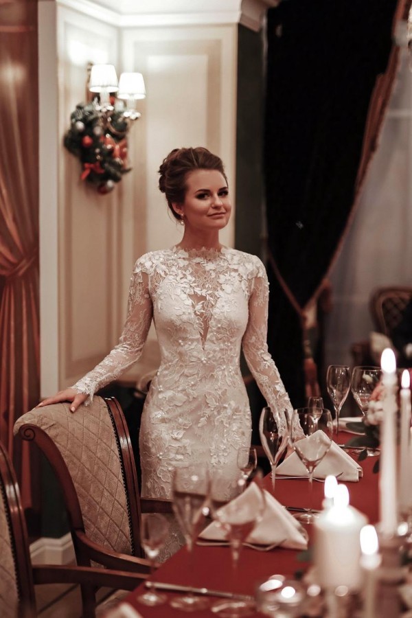 Charming White High Neck Backless Mermaid Long Sleeve Wedding Dress with Appliques Lace