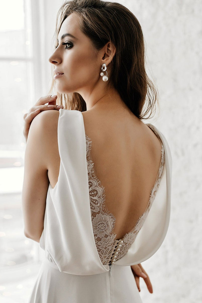 Sleeveless V-Neck Long Wedding Dress