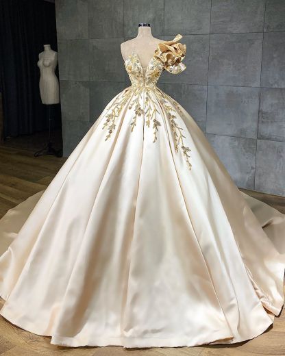 Beautiful Floor-Length A-Line Sweetheart Wedding Dress with Satin Ruffles