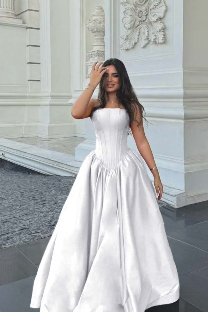 Chic Sleeveless Strapless Long A Line Formal Dress With Pleated