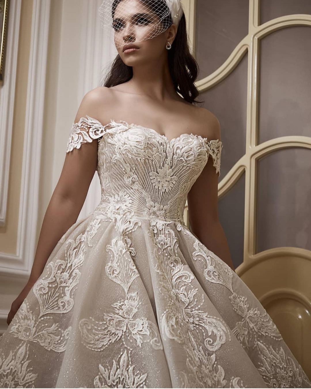 Elegant Floor-Length Church A-Line Off-the-Shoulder Wedding Dress with Appliques Lace