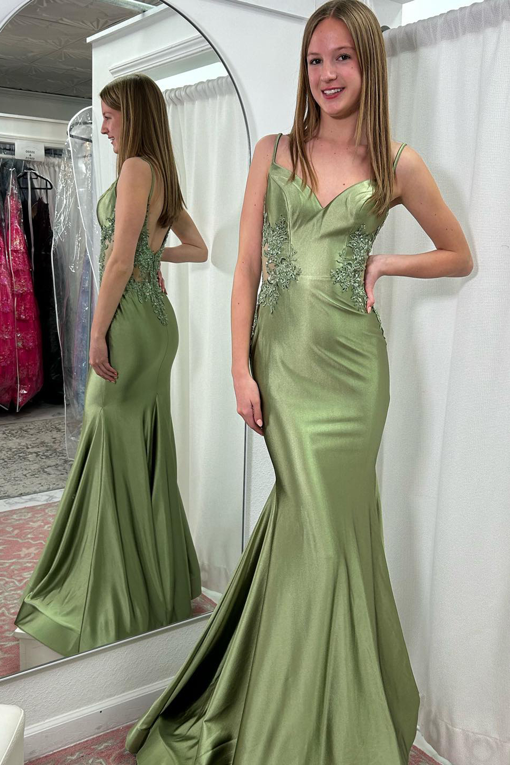 Long Prom Dress in Fuchsia Mermaid Satin with Spaghetti Straps and Appliques