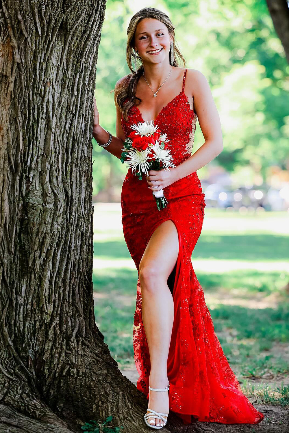 Long Red Mermaid Prom Dress with Spaghetti Straps and Appliques