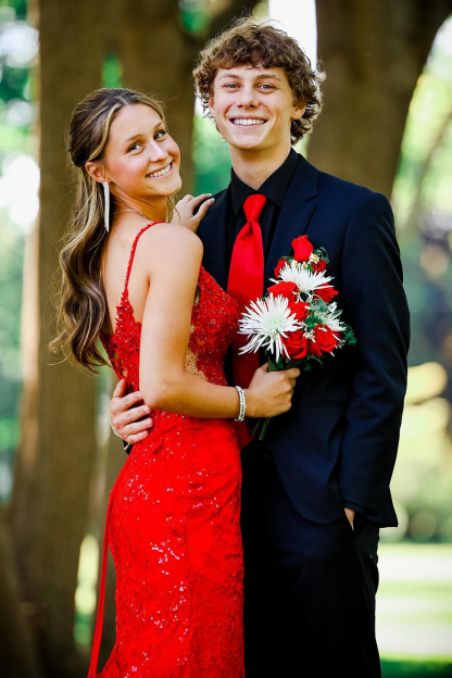 Long Red Mermaid Prom Dress with Spaghetti Straps and Appliques