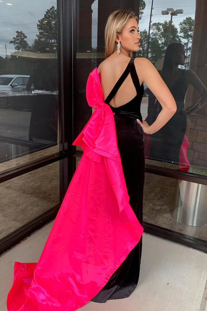 Long Velvet Prom Dress with Black Spaghetti Straps and Mermaid Bow