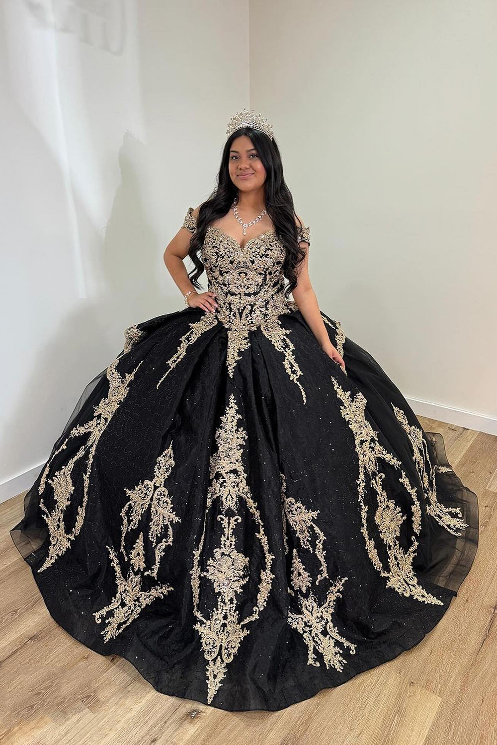 Off-the-Shoulder Black Golden Ball Gown with Sequin Appliques for Quinceanera