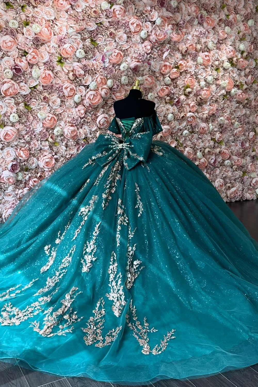 Off-the-Shoulder Dark Green Quinceanera Dress with Beaded Applique and Tulle Train