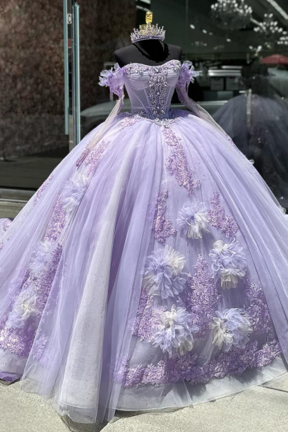 Sweetheart Lilac Ball Gown with Beaded Applique and Long Sleeves in Tulle for Quinceanera