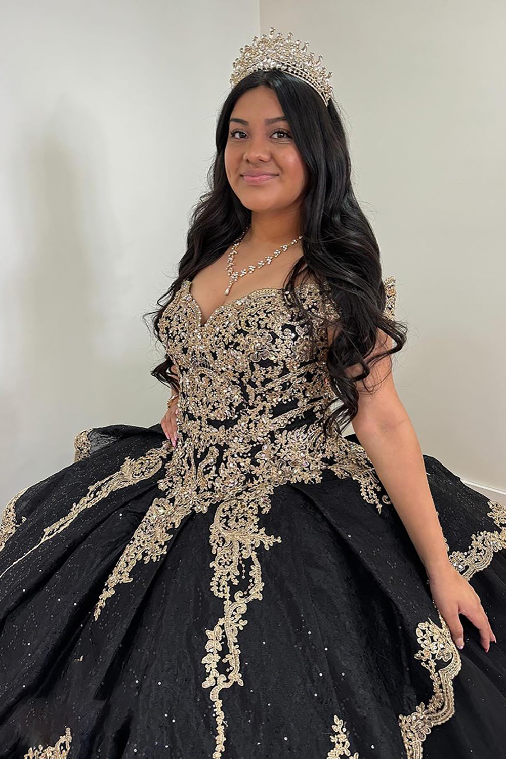 Off-the-Shoulder Black Golden Ball Gown with Sequin Appliques for Quinceanera