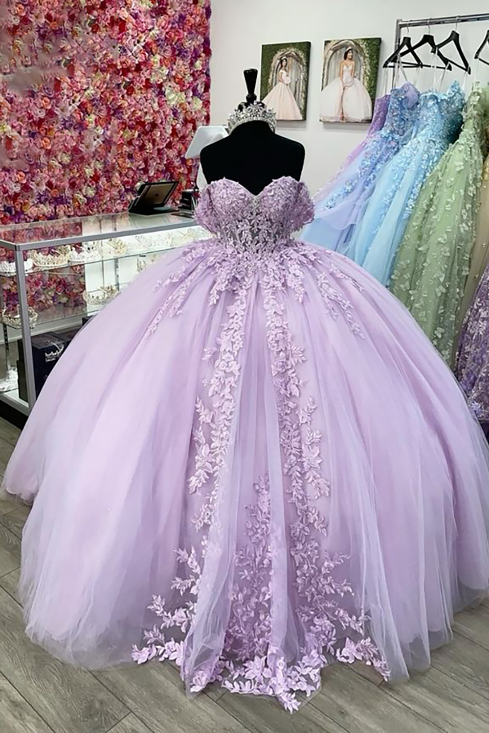 Off-the-Shoulder Ball Gown in Lilac Tulle with Applique for Quinceanera