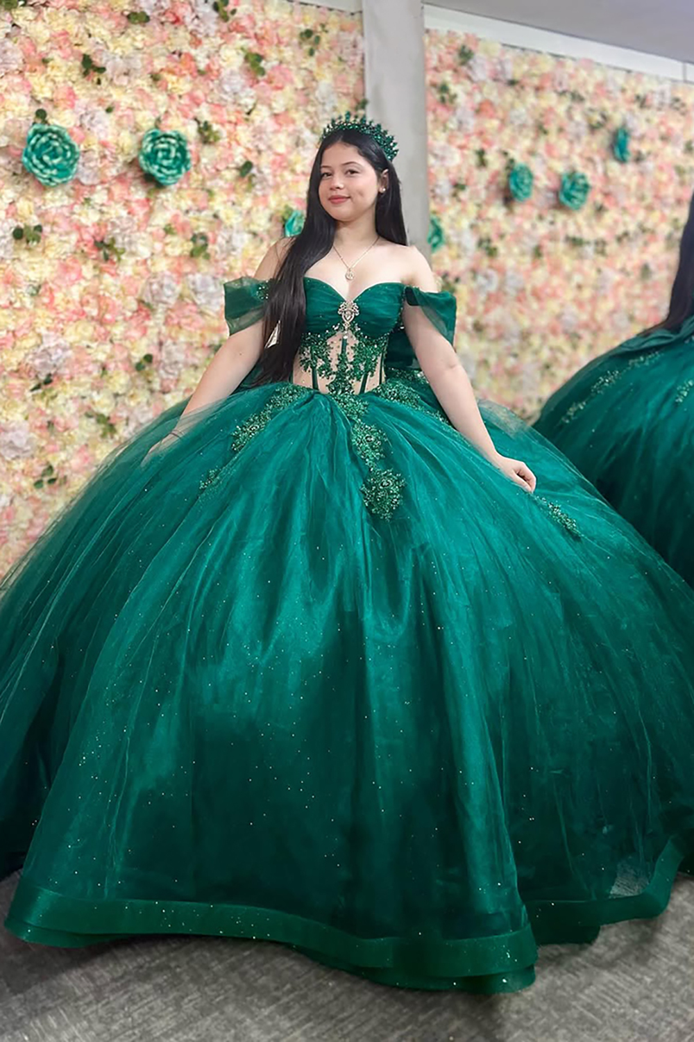 Off-the-Shoulder Sparkly Pine Applique Princess Tulle Dress with Train for Quinceanera