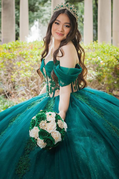 Off-the-Shoulder Sparkly Pine Applique Princess Tulle Dress with Train for Quinceanera