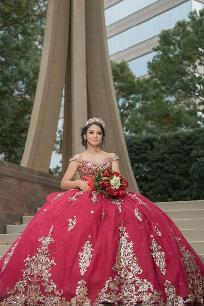 Off-the-Shoulder Red Tulle Quinceanera Dress with Sparkly Sequins Applique