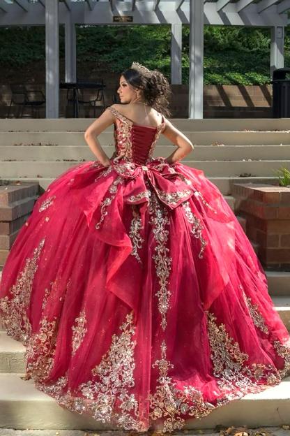 Off-the-Shoulder Red Tulle Quinceanera Dress with Sparkly Sequins Applique
