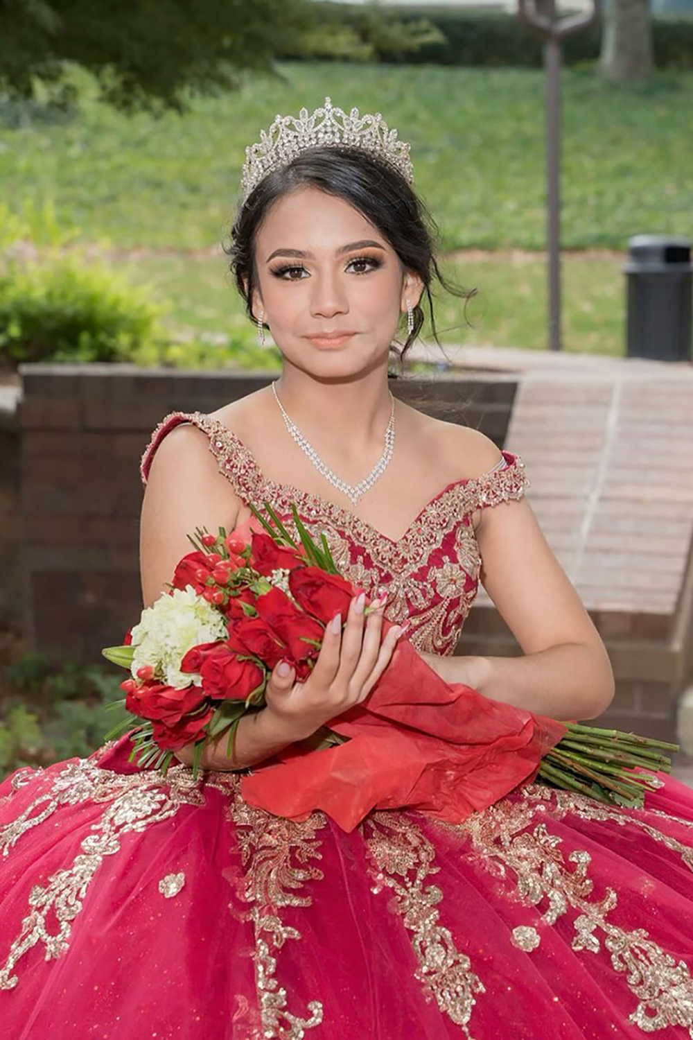 Off-the-Shoulder Red Tulle Quinceanera Dress with Sparkly Sequins Applique