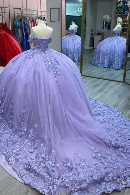 Off-the-Shoulder Applique Tulle Ball Gown in Lilac with Train for Quinceanera