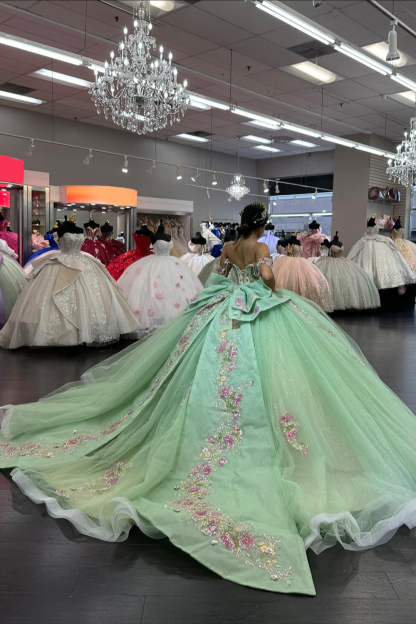 Princess Quinceanera Dress in Light Green with Off-the-Shoulder Applique and Tulle Bow