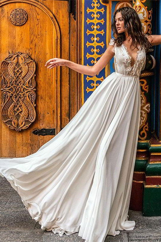 Long Sleeveless Chiffon Wedding Dress