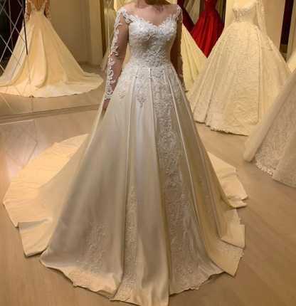 Gorgeous Long Sleeve Pearl Sweetheart Satin A-Line Wedding Dress with Lace Appliques